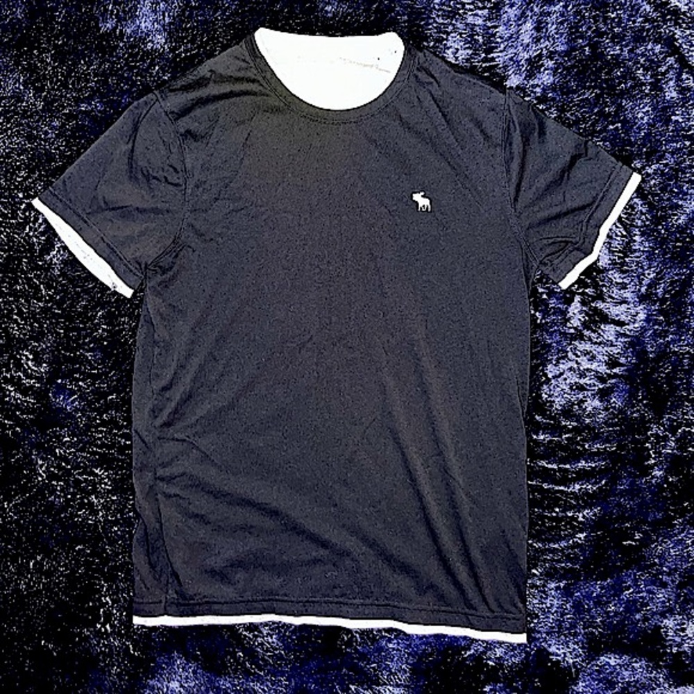 Abercrombie & Fitch Tee